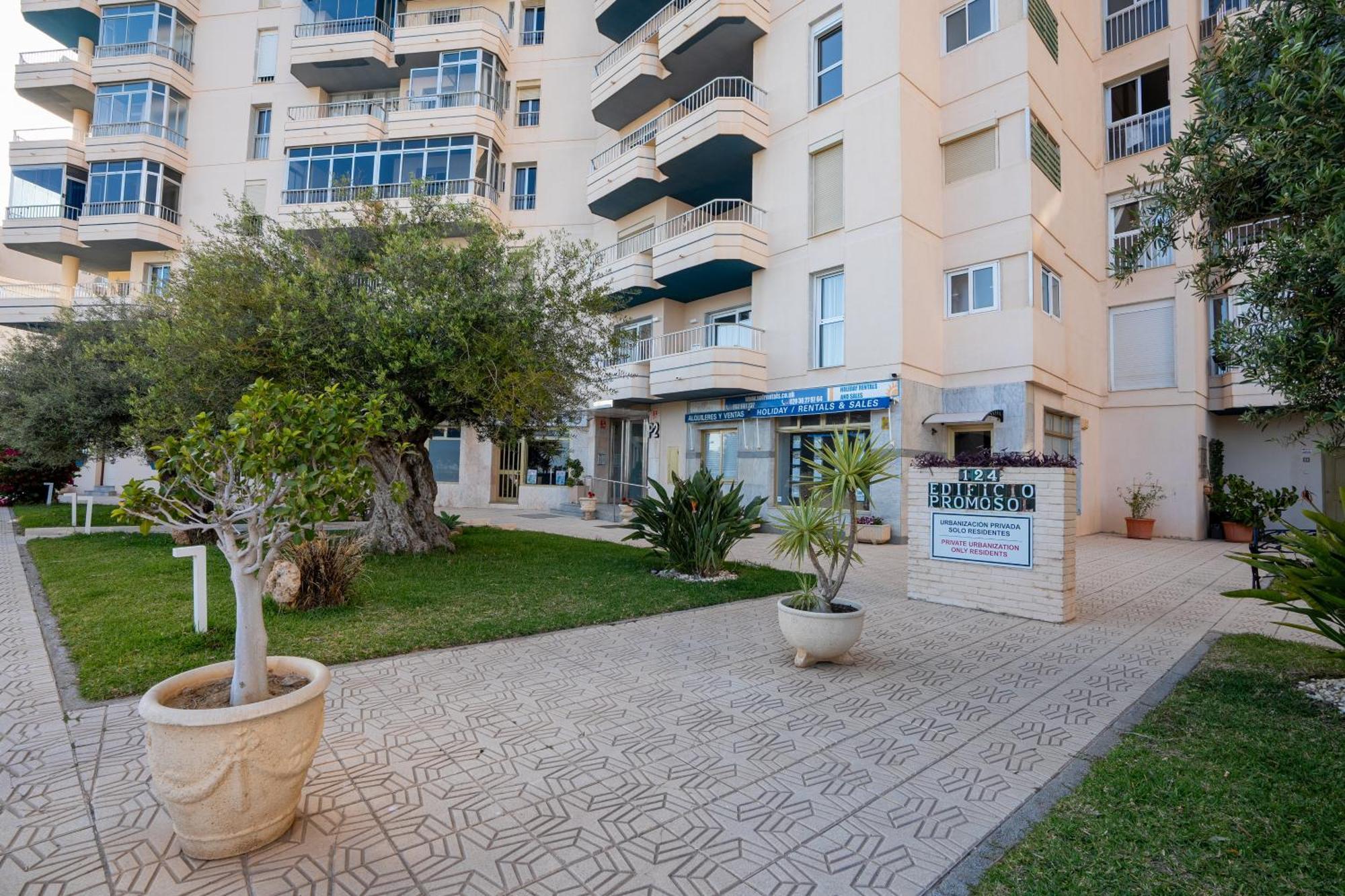 Апартаменты Vistas Al Mar En Fuengirola Parkig Gratuito Экстерьер фото